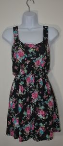 ♡Casual black flowered dress for any occasion.